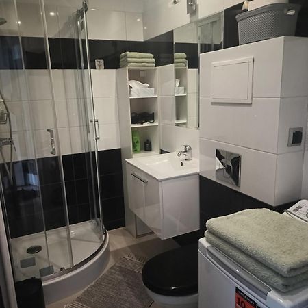 Retro Apartament Blisko Parku كوزتسالين المظهر الخارجي الصورة